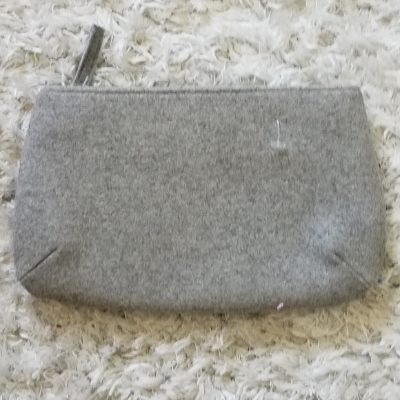 Shiraleah Gray Zip Heart Cosmetic Anything Bag - Picture 2 of 3